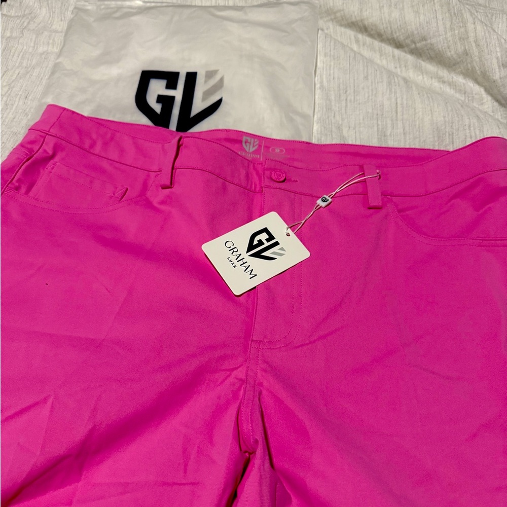 Men’s golf shorts